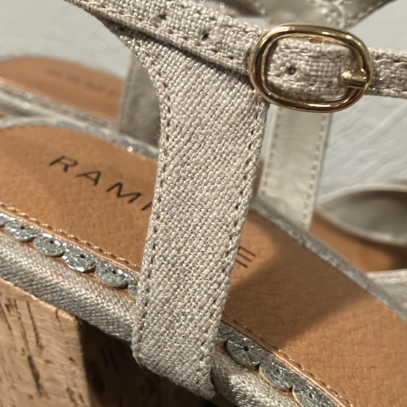 Rampage Natural Met Linen BNWT Beautiful heels for a fun night out. Very stylish - Picture 4 of 12